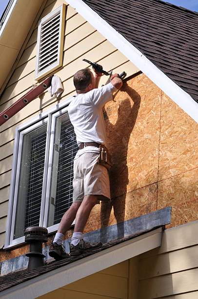 Moving and Downsizing Cleanouts in Pine Manor, FL